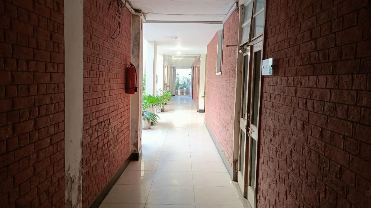 University Guest House, The Islamia University Of Bahawlpur Бахавалпур Екстериор снимка